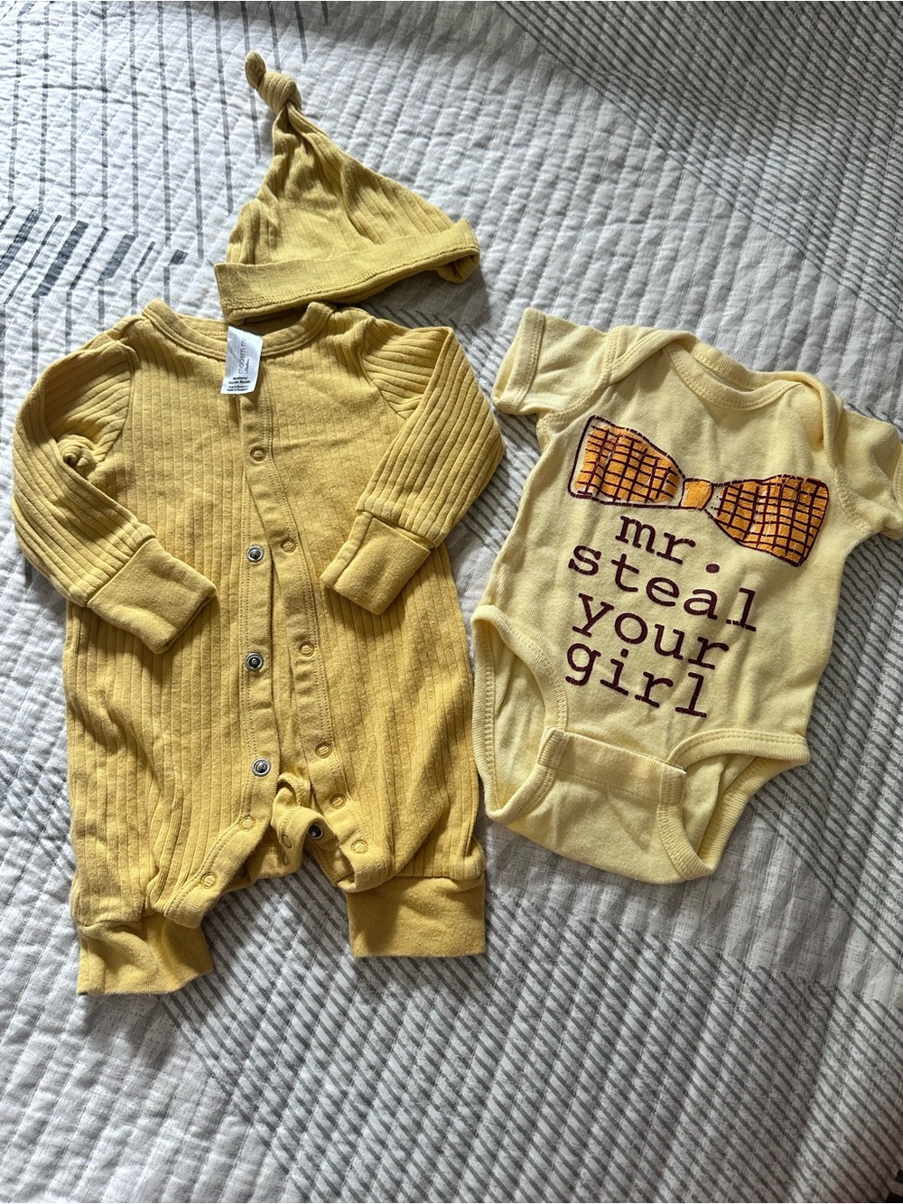 Yellow Ribbed Baby Romper & Graphic Bodysuit Set - Cute Bow Print